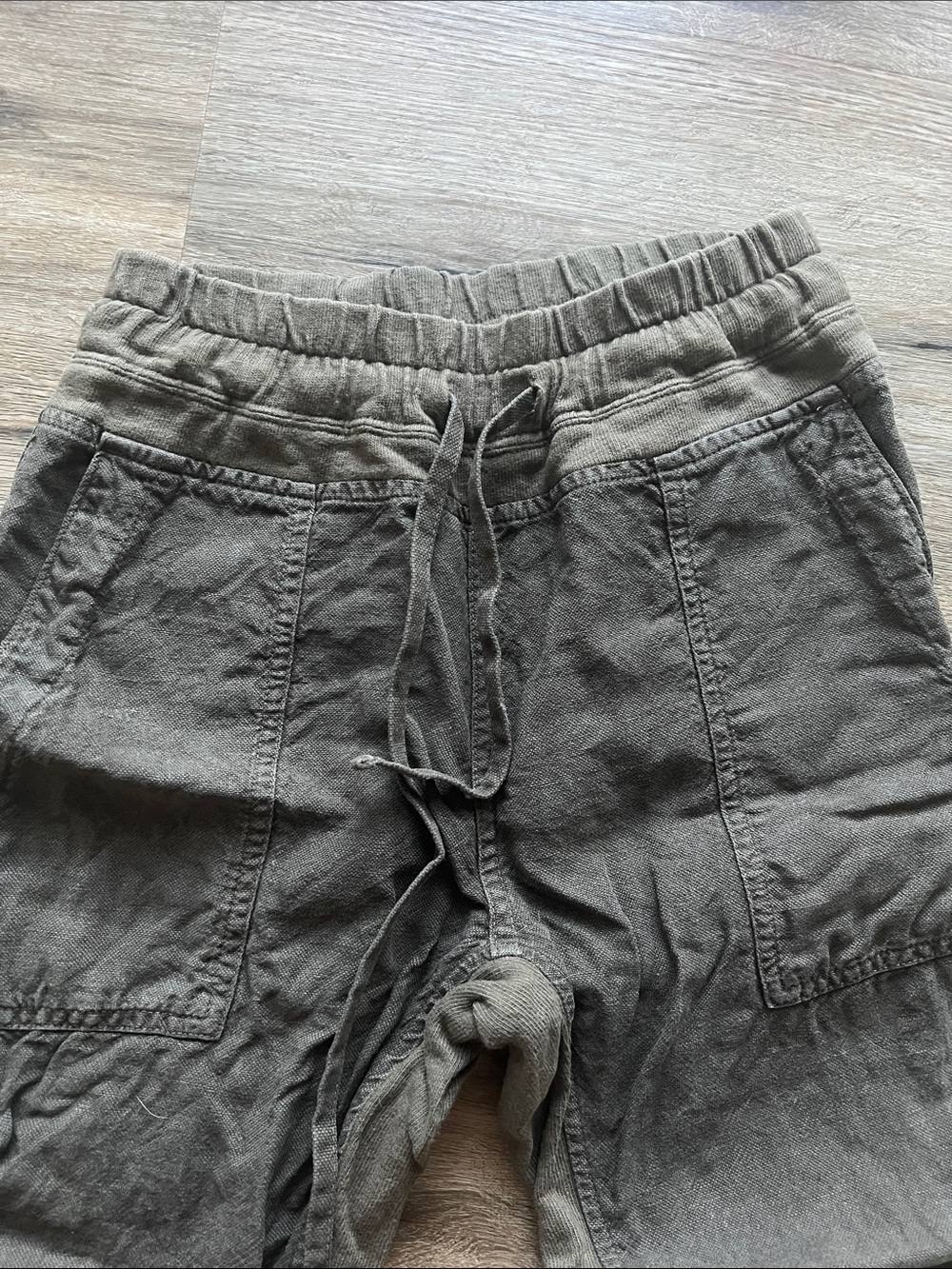 Women’s Casual Drawstring Pants in Olive Green